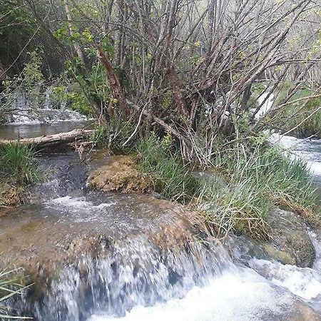 Hostal Los Ojos De Gabriel El Vallecillo ภายนอก รูปภาพ