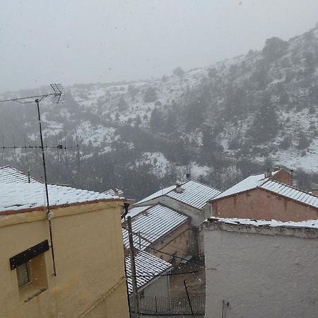 Hostal Los Ojos De Gabriel El Vallecillo ภายนอก รูปภาพ