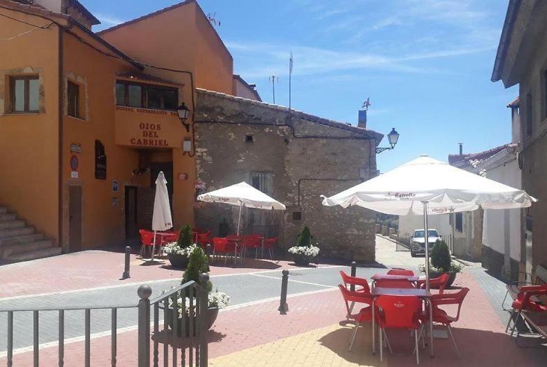 Hostal Los Ojos De Gabriel El Vallecillo ภายนอก รูปภาพ